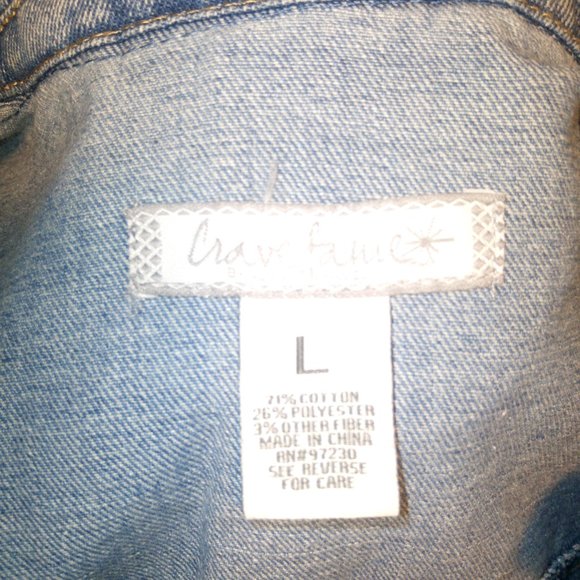 NWT Crave Fame Denim Jacket with Raw Edge Detail Sz L - Picture 13 of 15